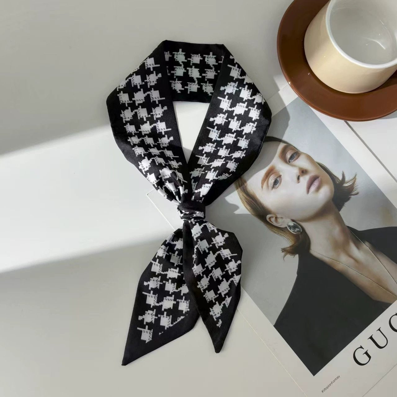 🧣 Women's Letters Print Tote Bag Silk Scarf – Perfect Match for Your Stylish Look!