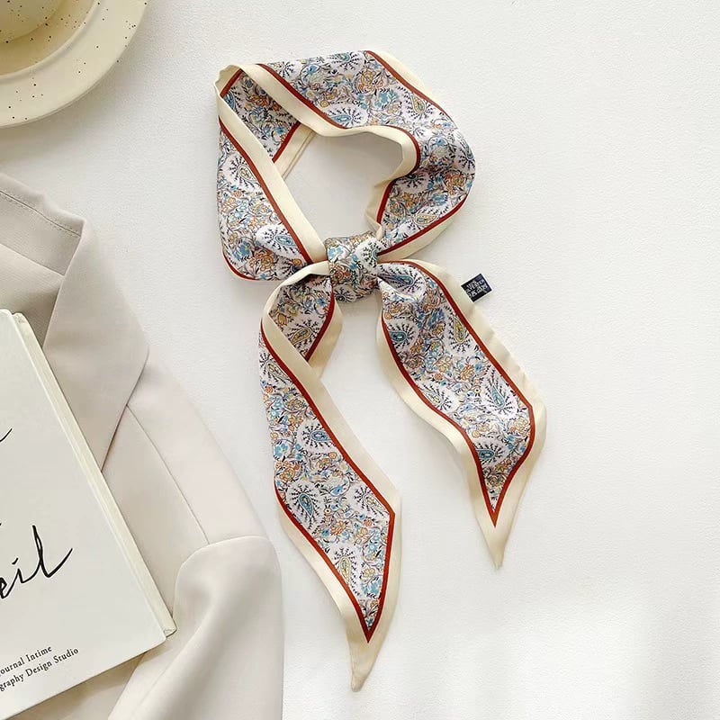 🧣 Women's Letters Print Tote Bag Silk Scarf – Perfect Match for Your Stylish Look!