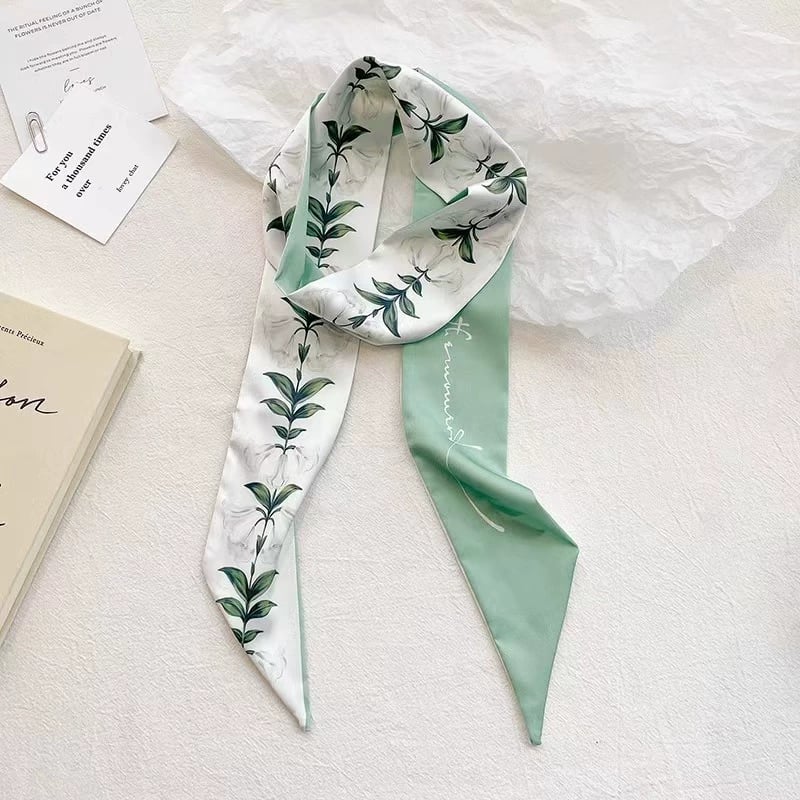 🧣 Women's Letters Print Tote Bag Silk Scarf – Perfect Match for Your Stylish Look!