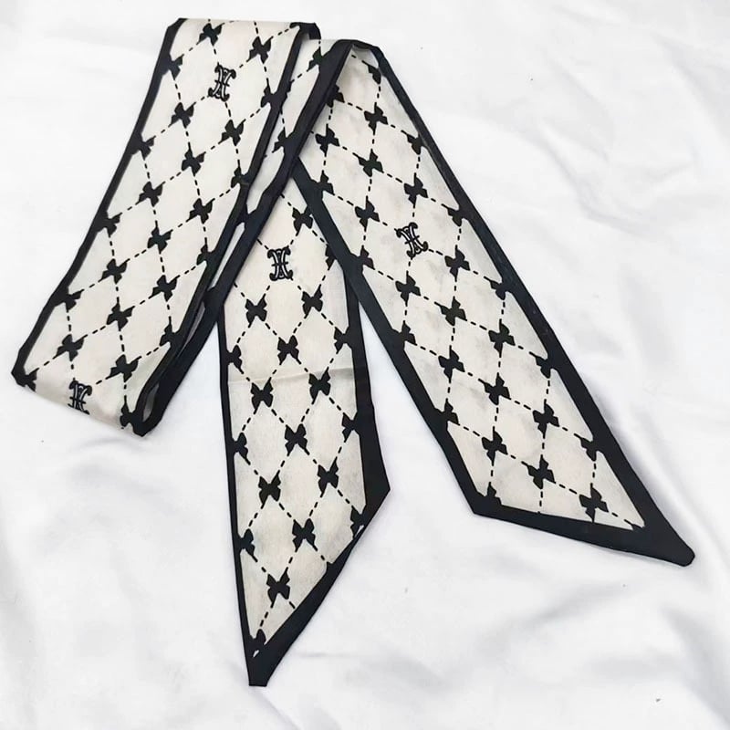 🧣 Women's Letters Print Tote Bag Silk Scarf – Perfect Match for Your Stylish Look!