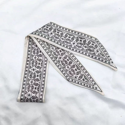 🧣 Women's Letters Print Tote Bag Silk Scarf – Perfect Match for Your Stylish Look!