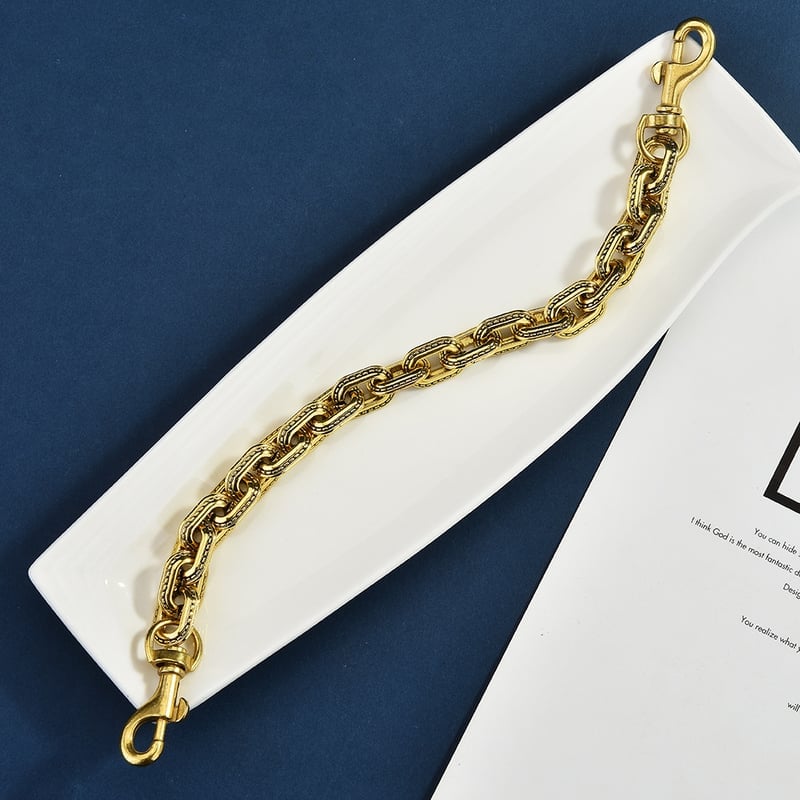 🧣 Women's Letters Print Tote Bag Silk Scarf – Perfect Match for Your Stylish Look!