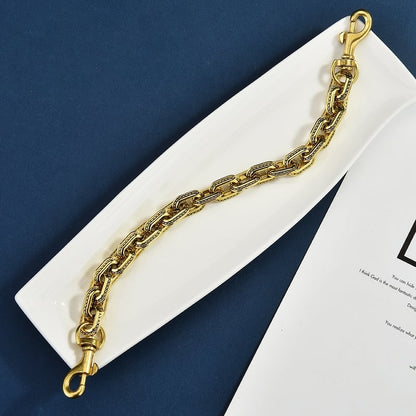 🧣 Women's Letters Print Tote Bag Silk Scarf – Perfect Match for Your Stylish Look!