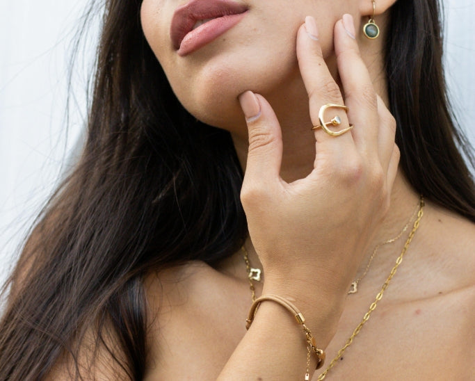 A meaningful jewelry gift from the Lumiieren collection