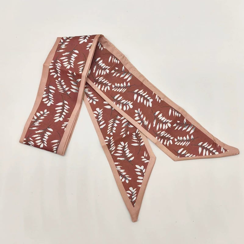 🧣 Women's Letters Print Tote Bag Silk Scarf – Perfect Match for Your Stylish Look!