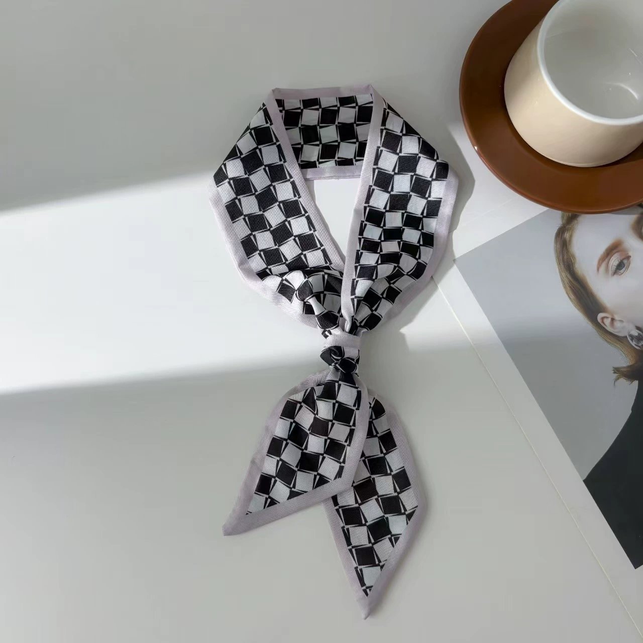 🧣 Women's Letters Print Tote Bag Silk Scarf – Perfect Match for Your Stylish Look!